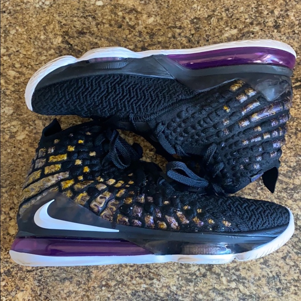 Limited Edition Lebron 17 “Lakers” Basketball Shoe - Picture 2 of 4